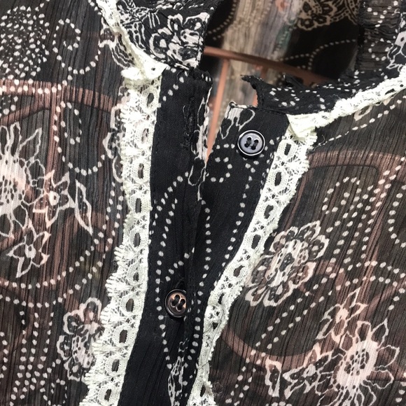 NWOT Venus see-through lacy top - Picture 7 of 9